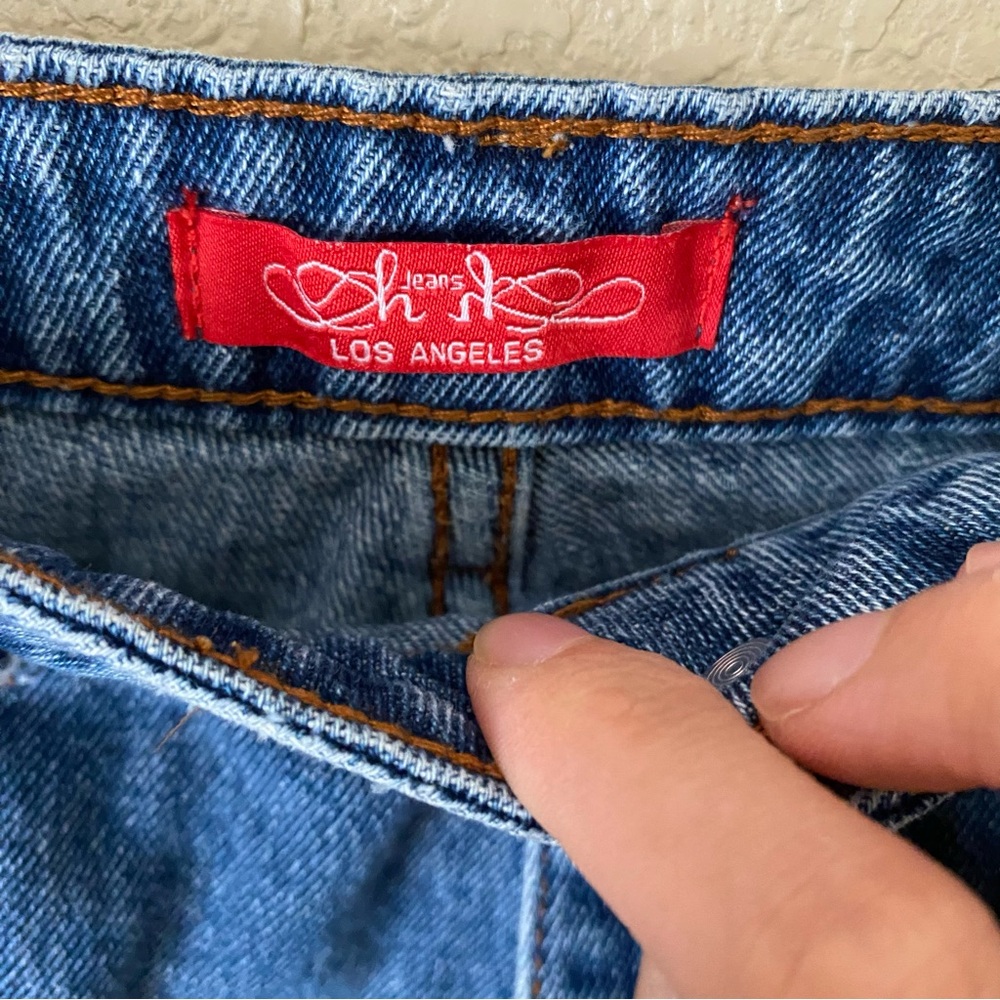 Distressed Blue Jeans - Picture 4 of 10